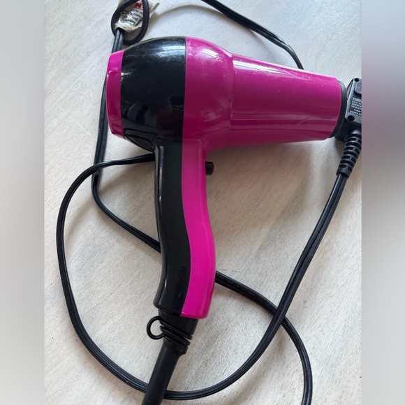 Revlon Hot Pink Essentials 1875W Frizz Control Hair Dryer - Picture 4 of 5